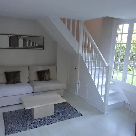Holiday Le Petit Ermitage Feriehus *